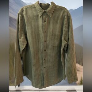 SOLD! GAP Mens Mid Weight Flannel Green Plaid Button Up Shirt Size Large